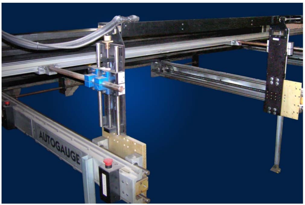 AUTOGAUGE R-AXIS PROGRAMMABLE GAUGE BA